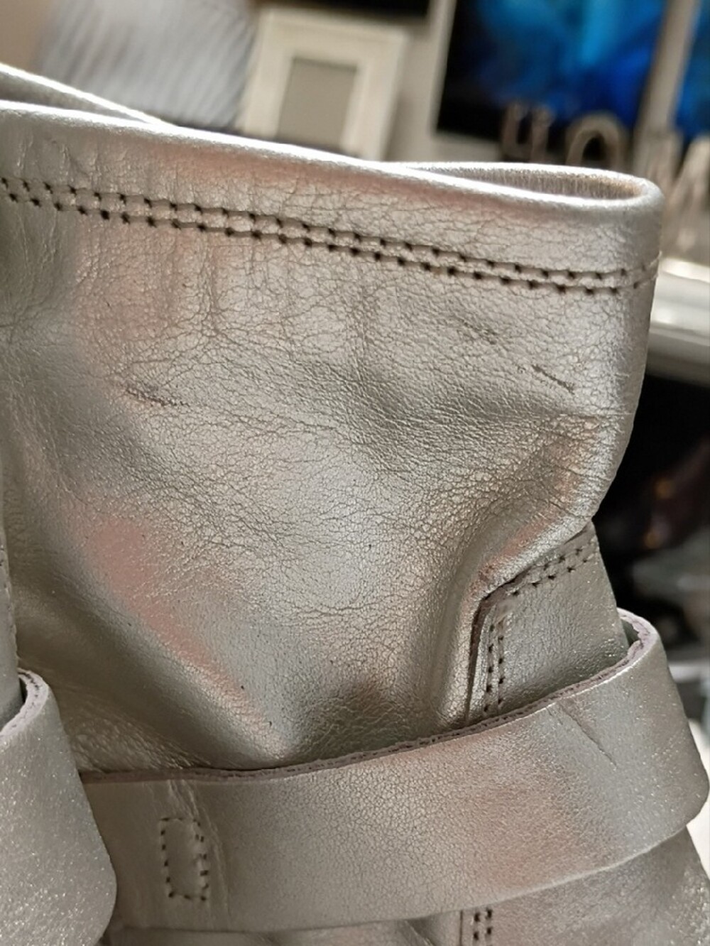 New Frye Veronica Silver Metallic Leather Ankle Flex Boots with Buckle Size 7.5 - Picture 16 of 16
